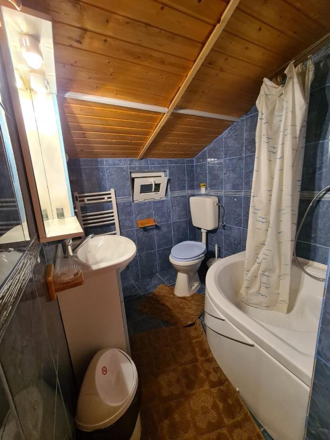 Vila Valencia アズガ エクステリア 写真